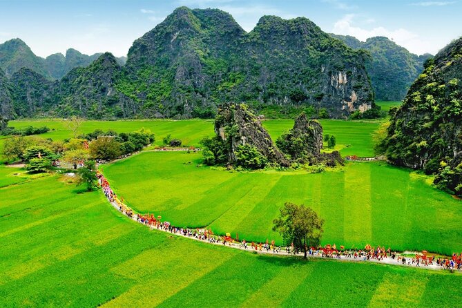 Hoa Lu - Tam Coc - Ninh Binh Day Tour: Biking, Visit Local Family - Tam Coc by rowboat for about 90 minutes