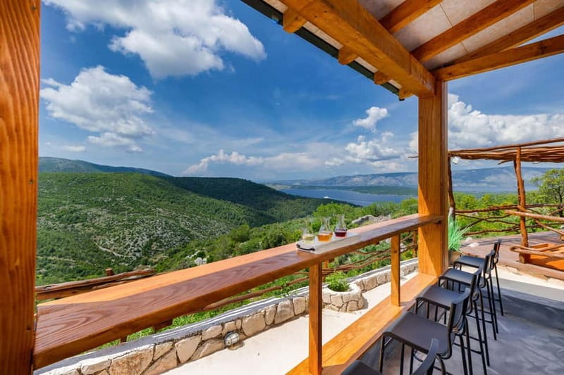 Hvar Island E-Bike Tour with Wine Tasting and Starters - Final call: book it if you want Hvar beyond the harbor