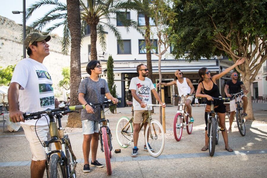 Ibiza Town Private Guided Sightseeing Tour by Bike - The two-hour city route: Parc de la Pau and Puig des Molins