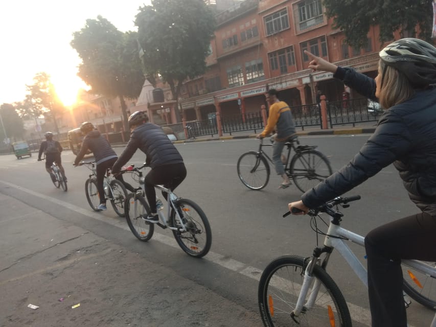 Jaipur: 3-Hour Morning Bike Tour of Jaipur Old City - Albert Hall and the city at play