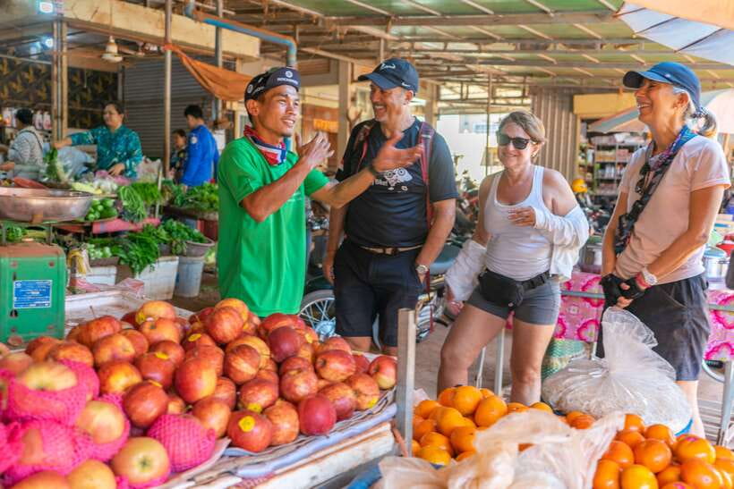 Kampong Phluk: Floating Village Sunset Bike Tour or E-Bike - A Cambodian homestay lunch and hammock break