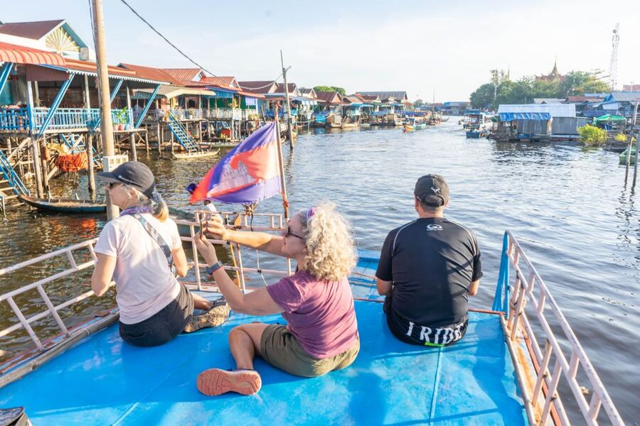 Kampong Phluk: Floating Village Sunset Bike Tour or E-Bike - Reaching Kampong Phluk and its tall stilt houses