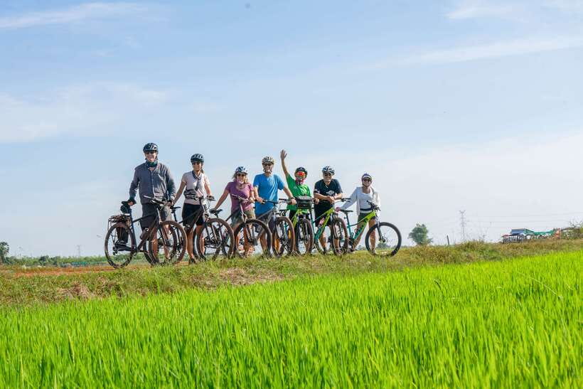 Kampong Phluk: Floating Village Sunset Bike Tour or E-Bike - Sunset on Tonle Sap Lake