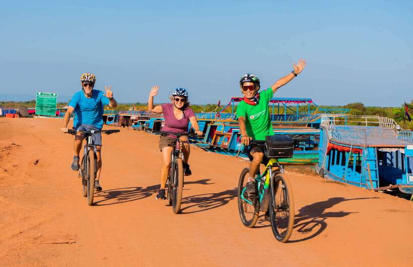 Kampong Phluk: Floating Village Sunset Bike Tour or E-Bike - Starting in Siem Reap with a safety briefing