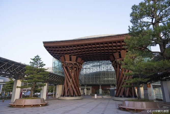 Kanazawa Half Day E-bike Tour - Starting beside Kanazawa Station