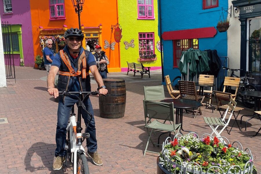Kinsale: Guided eBike Sightseeing Tour - The guide’s role and the small-group advantage