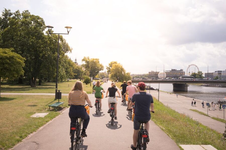Krakow: Bike Tour of Old Town, Jewish Quarter and the Ghetto - Kazimierz: Jewish history, streets, and stories