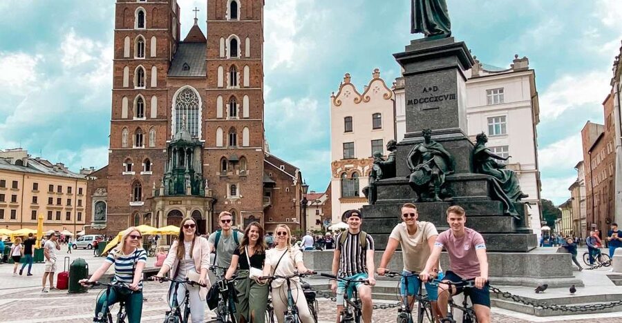 Krakow: Complete Bike tour with all the highlights - What the guide adds to the ride