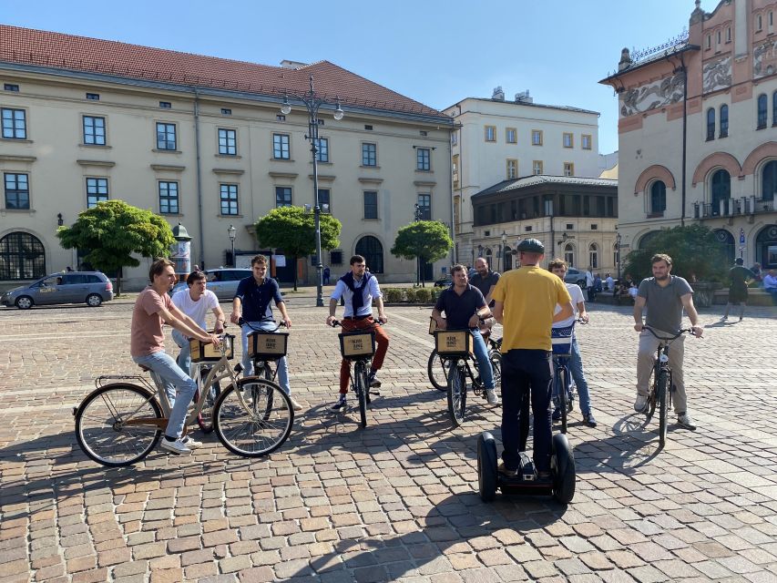 Krakow: Old Town Bike Tour with a Guide - Key points at a glance