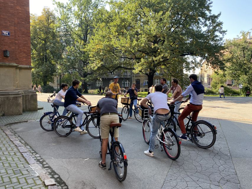 Krakow: Old Town Bike Tour with a Guide - Group size, weather, and timing
