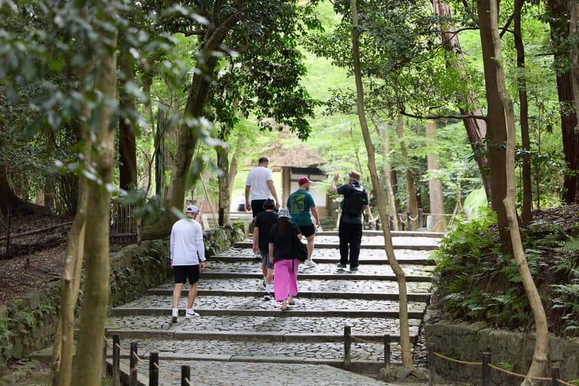 Kyoto: Hidden Gems E-Bike Tour Through Backstreets & Temples - Heian Shrine and the value of a short stop