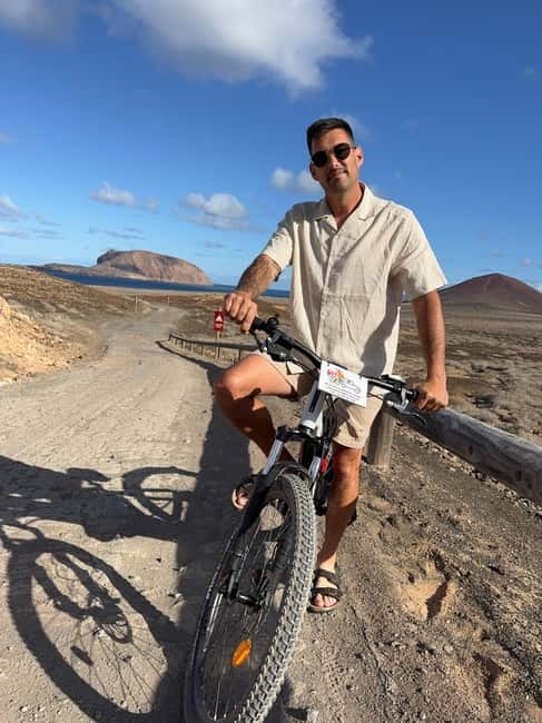 LA GRACIOSA: Bike rental MOUNTAIN BIKES - The 16-kilometer northern circuit