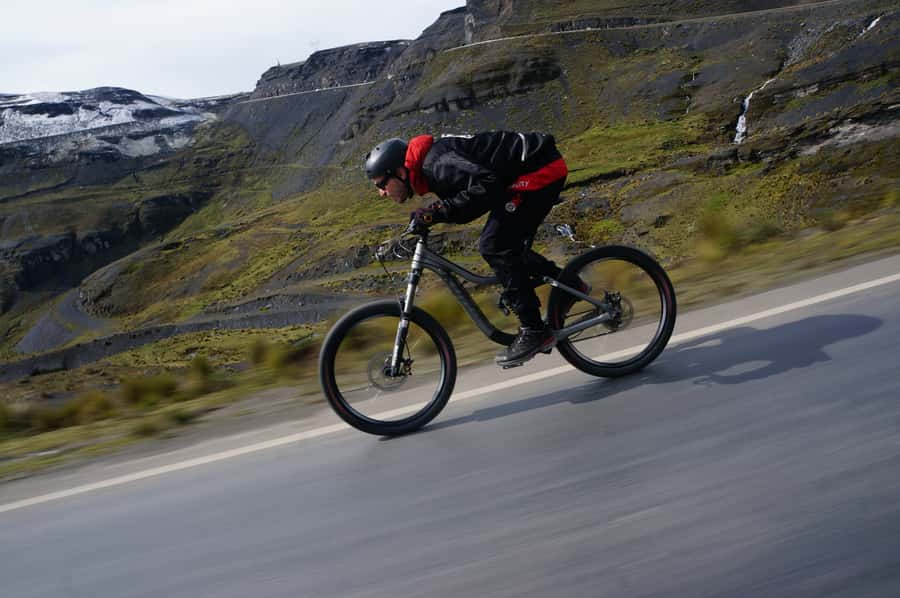 La Paz: Mountain Bike Down the World's Most Dangerous Road - The long return to La Paz