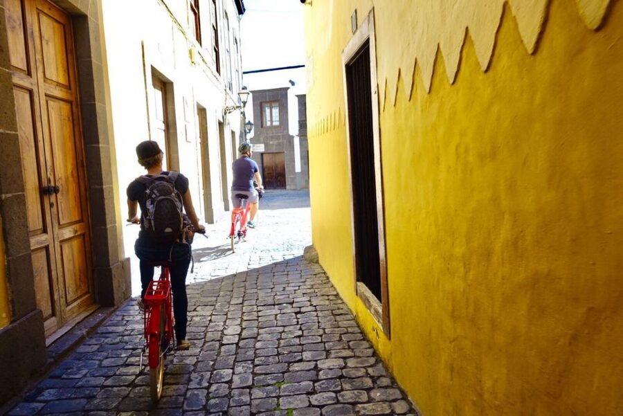Las Palmas de Gran Canaria: Guided City Tour by Bike - The market and a taste of Agaete coffee