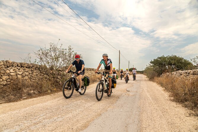 Lecce to Gallipoli E-Bike Tour with Swim, Farm Tasting +Taxi back - Leaving Lecce through quiet lanes