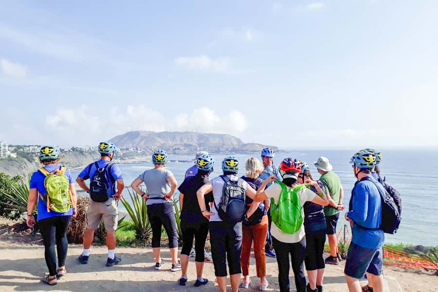 Lima Bike Tour: La Costa Verde & Jesus Statue in Chorrillos - Why this three-hour route works so well