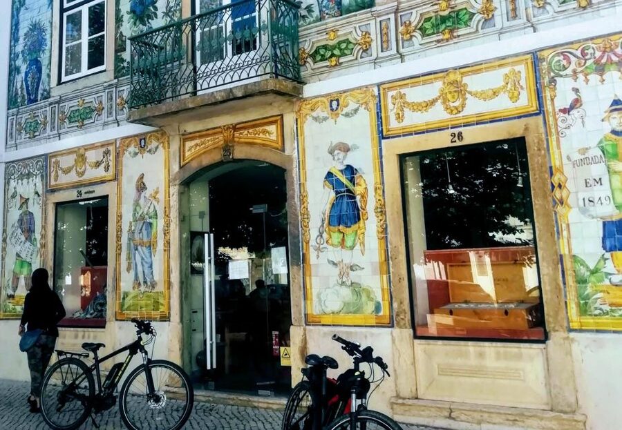 Lisbon: 7 Hills Panoramic Guided Tour by E-Bike - Who should book this Lisbon ride?