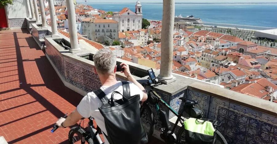 Lisbon: 7 Hills Panoramic Guided Tour by E-Bike - Why an e-bike is the right tool for Lisbon’s seven hills