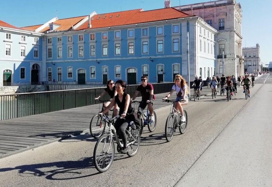 Lisbon: Bike Tour From City Center to Belem - What the bicycle and group size mean