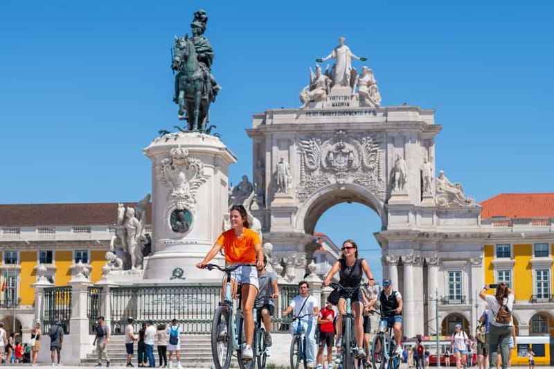 Lisbon: Bike Tour from Lisbon to Belém + Liquor & Pastry - Starting above Lisbon at Parque Eduardo VII