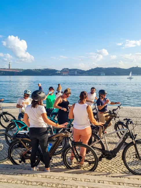 Lisbon: E-Bike Adventure to Belém with Pastel Tasting - Arriving in Belém and seeing the major monuments