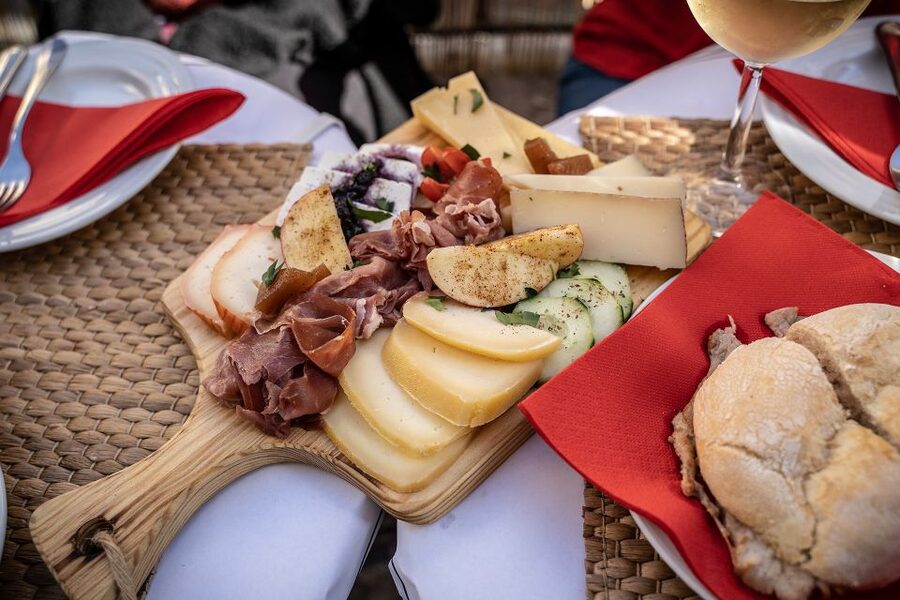 Lisbon: E-Bike Food Tour of Alfama and Old Town - Alfama: Lisbon’s oldest neighborhood with food along the way