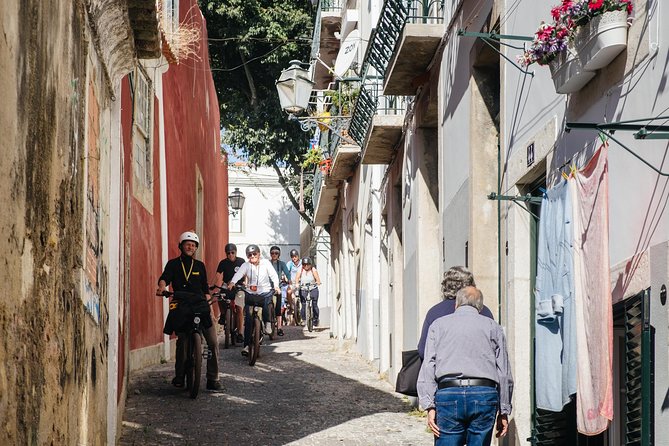 Lisbon E-Bike Tour Commerce Square, Mouraria and Alfama - São Vicente and the National Pantheon