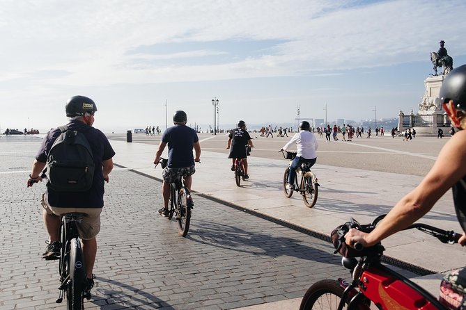 Lisbon E-Bike Tour Commerce Square, Mouraria and Alfama - Alfama by e-bike, where the route gets serious
