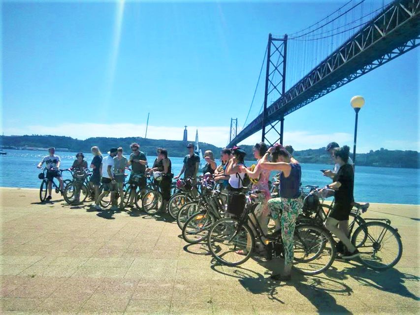 Lisbon: Guided E-Bike Tour to Belém - What the guide adds to the ride
