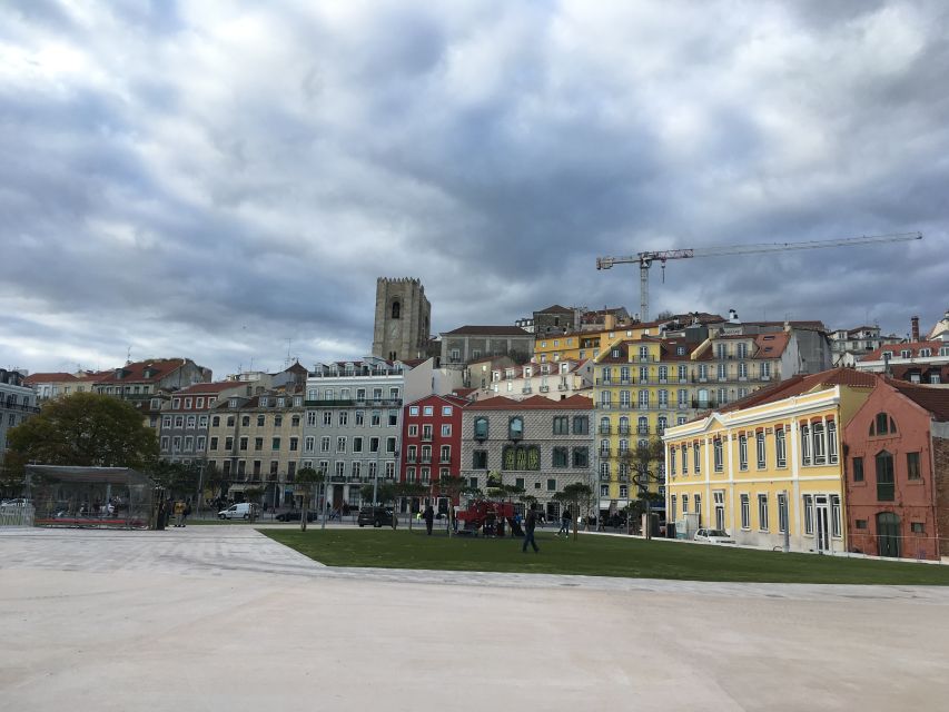 Lisbon: Hills, Alfama, and Mouraria Tour by Electric Bike - Starting near Rua dos Douradores