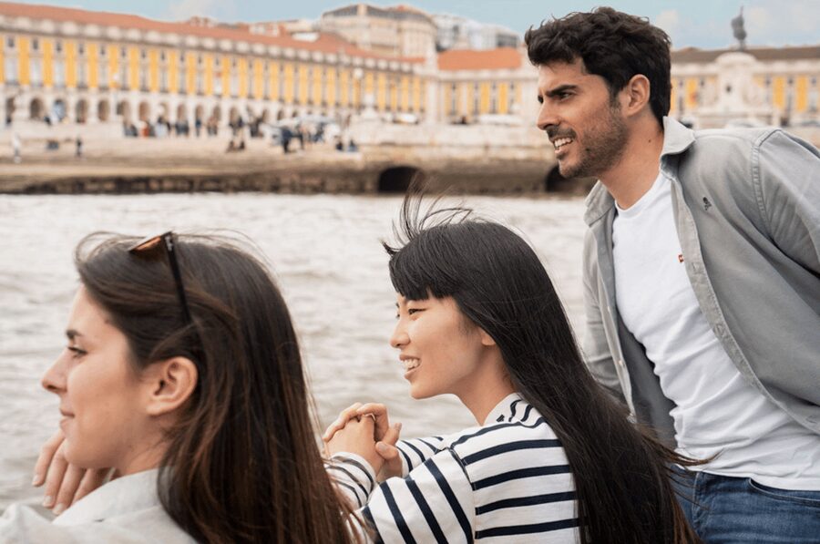 Lisbon: Private Boat Trip, Guided Walking Tour, Bike & Tram - Key points at a glance