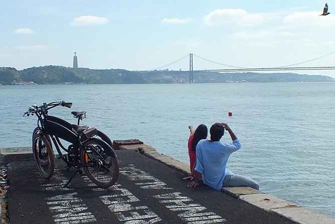 Lisbon Regular or Electric Bike Rental - Key points at a glance