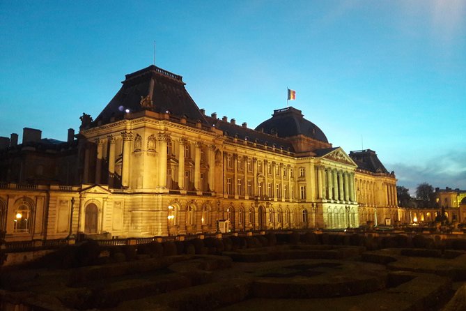Lively Brussels Highlights Bike tour DUTCH - Marollen and the daily flea market