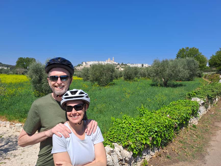 Locorotondo & Martina Franca: Guided e-bike loop tour - Starting in Locorotondo’s whitewashed lanes