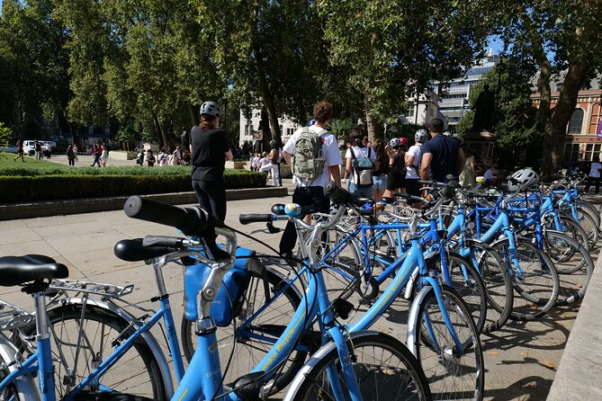 London Classic Landmarks Bike Tour with Local Guide - Trafalgar Square and Covent Garden on Two Wheels