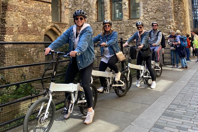 London E-Bike tour & Borough market - Buckingham Palace and the limits of a quick photo stop