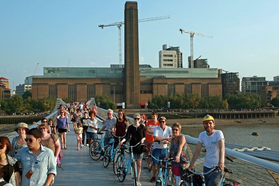 London: East London Town 3.5-Hour Bike Tour - Key points at a glance