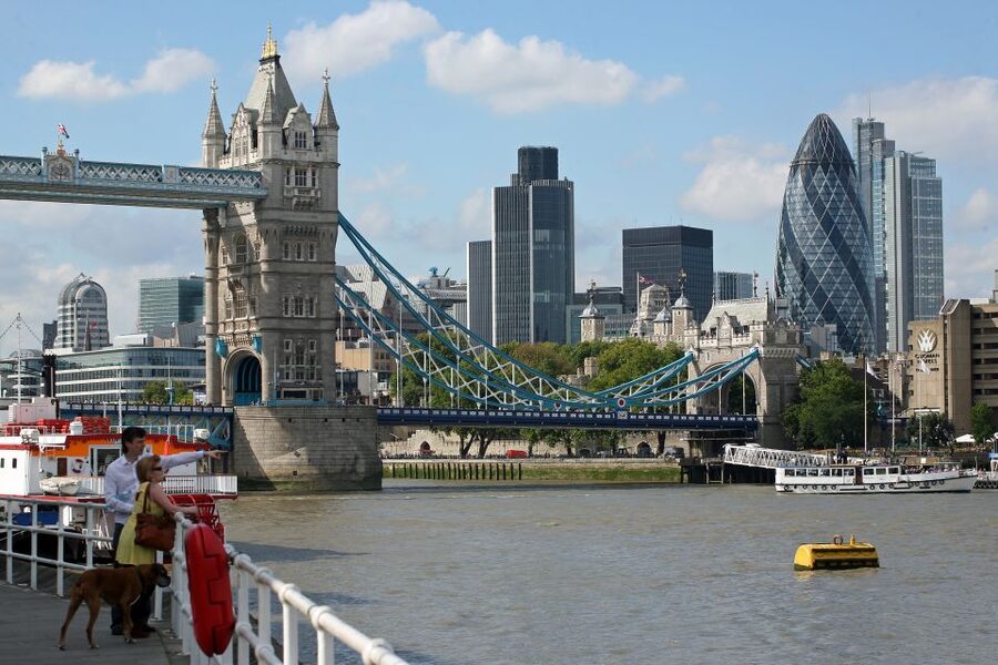 London: East London Town 3.5-Hour Bike Tour - Jack the Ripper, Aldgate, and fact versus rumor