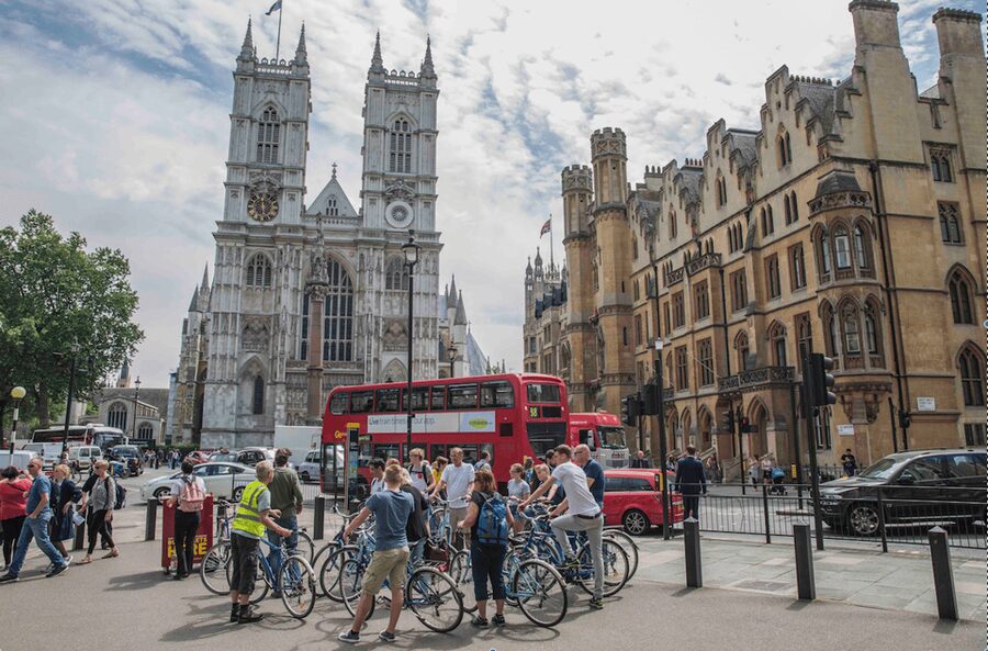 London: Guided Bike Tour of Central London - Horse Guards Parade and London’s royal parks