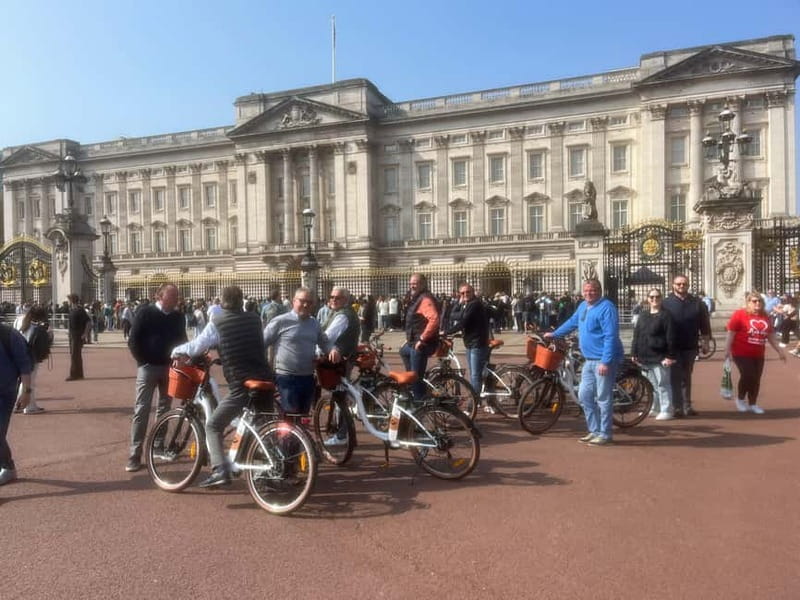 London: Guided E-bike Tour - Borough Market and the best chance for a snack