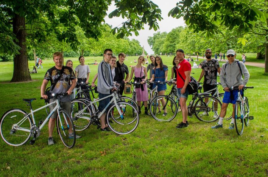 London: Parks and Palaces Guided Morning Bike Tour - Five things that make this ride worthwhile