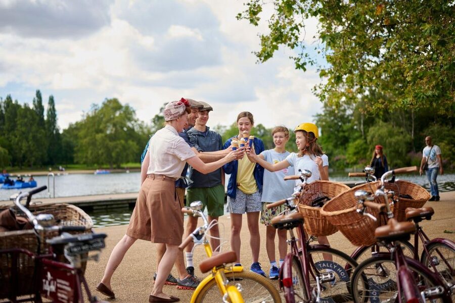 London: Private Family Guided Bike Tour with Childseats - Who should book this bike tour?