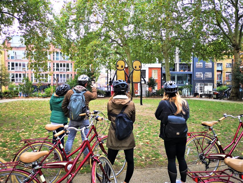 London: Street Art Bike Tour - Brick Lane: the first 20 minutes