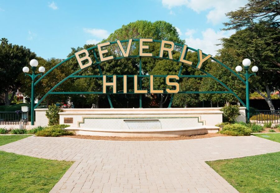 Los Angeles: Beverly Hills Guided Electric Bike Tour - Greystone Mansion gives you time off the bike