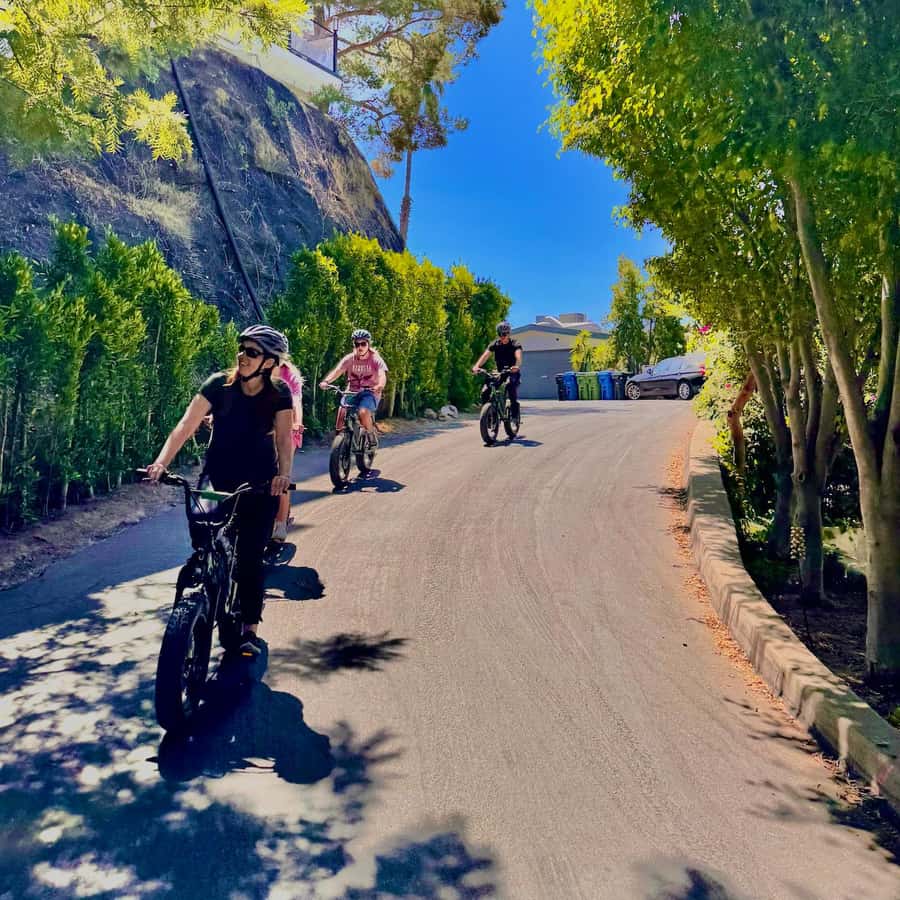 Los Angeles: Scott E-Bike Tours to the Hollywood Sign & More - Starting at Mosaic Church on Hollywood Boulevard