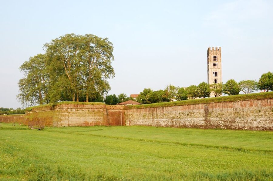 Lucca: Self-Guided Tour by Bike - Why Lucca Works So Well by Bicycle