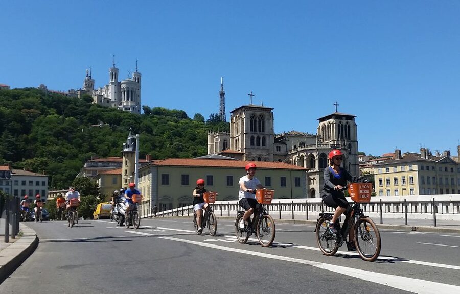 Lyon: 2-Hour Electric Bike Tour with a Local Guide - Why an electric bike works well in Lyon