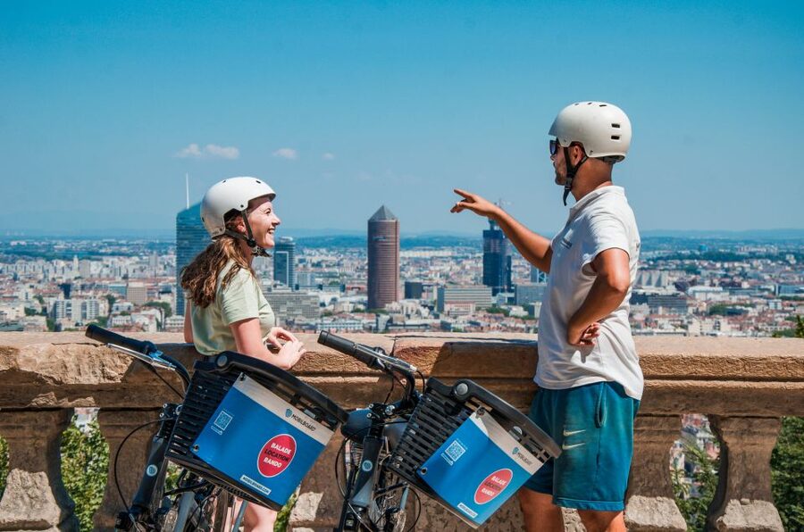 Lyon: 2-Hour Panoramic E-Bike Tour - Vieux-Lyon and Saint-Jean Cathedral set the tone