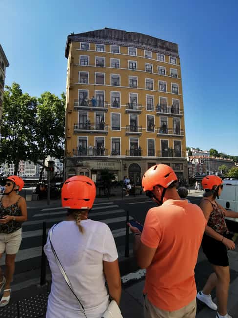 Lyon: 3-Hour Guided E-Bike Tour - Croix-Rousse and the slopes above the city