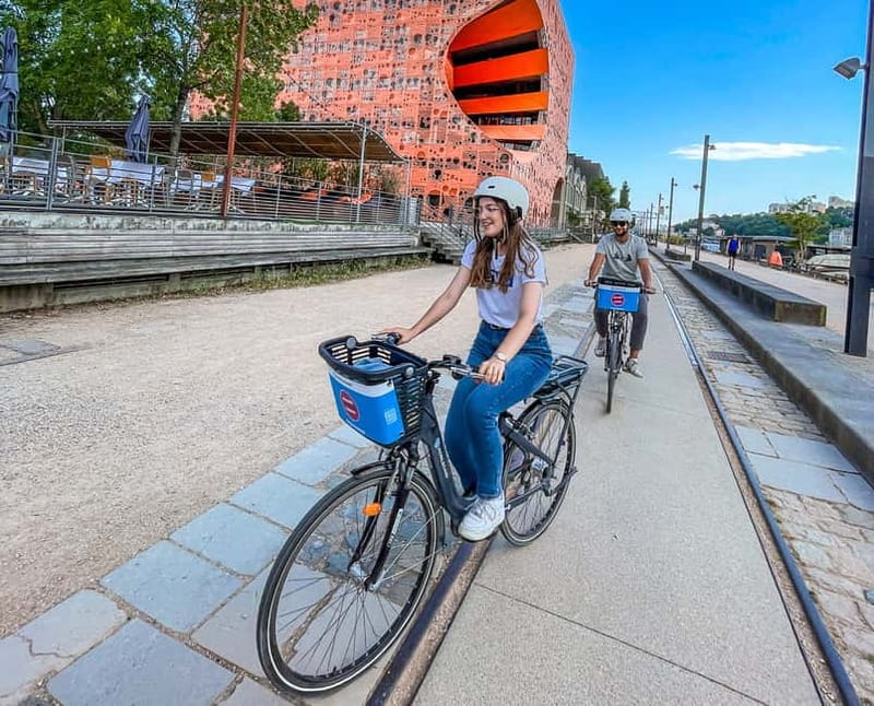 Lyon: Guided City Bike Tour - How much history do you get?